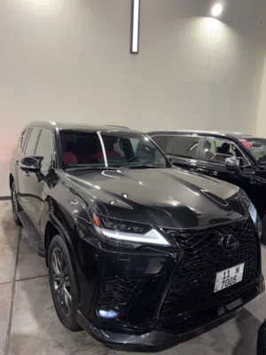 لكزز f sport 2024 ساس باب اول f وان  مكفولة كفالة عامة مغلفة ppf مواصفات ال f sport معروفة فول الفول