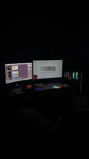 للبيع بي سي ممتاز مع شاشتين