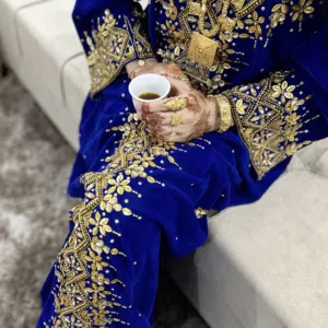 لبس شبه ظفاري لون ازرق ملكي