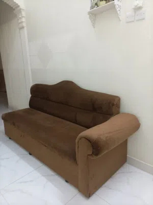 كنبة سرير بحالة ممتازة