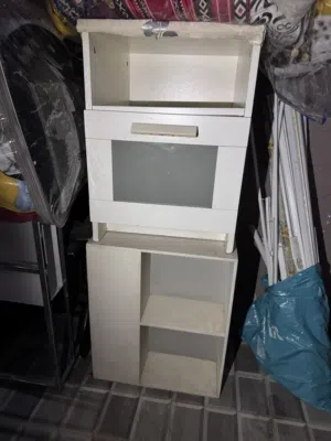 شوف العلان ايكيا طاولات جانيه للسرير ايكيا العدد2