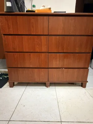 Solid wooden chest drawer with 8 drawers