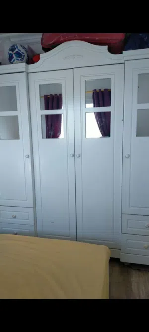 خزانة ملابس