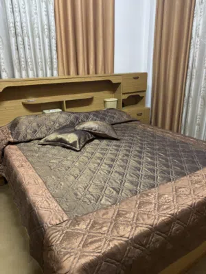 غرفة نوم مستعملة بحالة الجديد