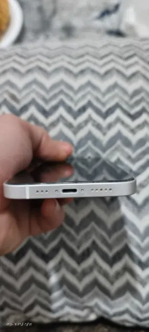 Apple iPhone 12 64 GB in Amman