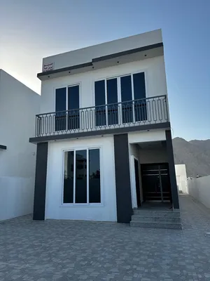 323 m2 More than 6 bedrooms Villa for Sale in Muscat Amerat