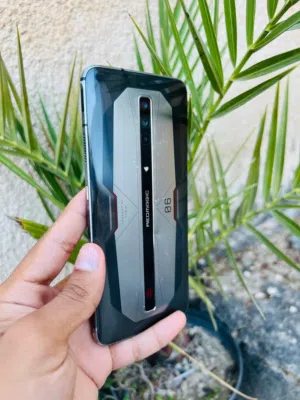 REDMAGIC 6 128g 12 RAM جهاز بحاله ممتازه فقط بدك تعمل اعاده تعريف بصمه للبيع او بدل