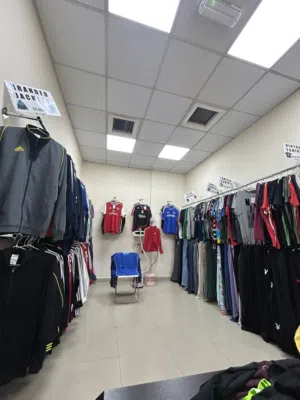 Vintage clothing shop for sale (rent 22k)