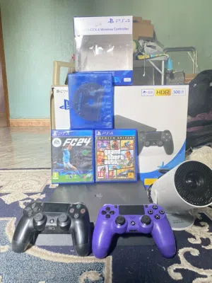 للبيع بلايستيشن 4 مع كرتونه