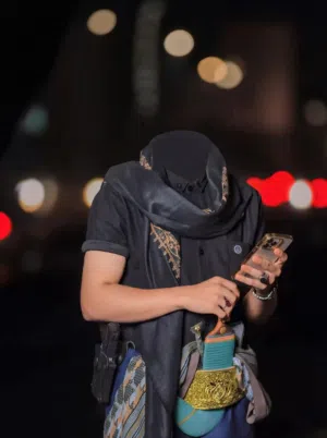 ملبس رجل روعه في ضخفضات منسبه