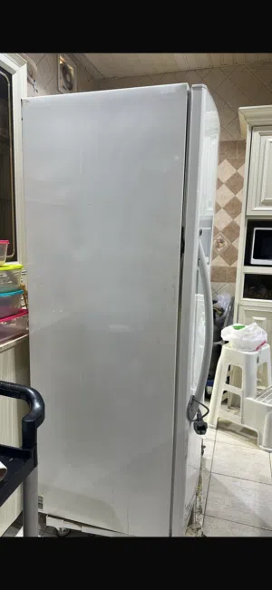 اللبيع ثلاجه بسعر خاص