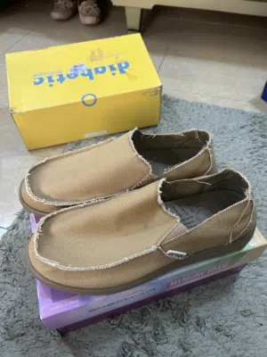 أحذية اصلية وطبيه جديده
