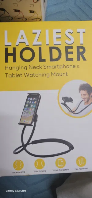 عصى سيلفي مريح للعين والمكان اللي تجلس فيه..