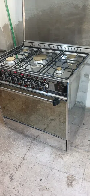 غاز يونفيرسال ايطالي