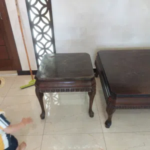 طقم طاولات خشب زان بحالة جيدة
