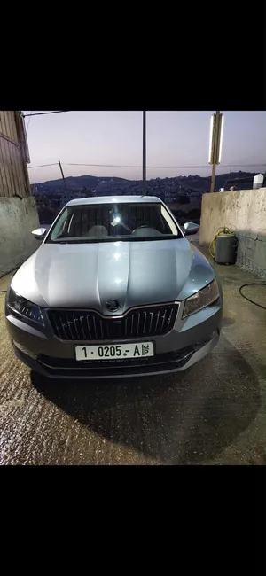 Skoda . Superb . 2018 . Used1
