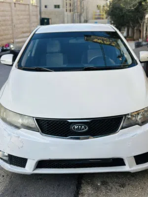 كيا فورتي 2011 مطور 1600 ترخيص وتئمين طويل فحص نضيف نضيف اصل اجار