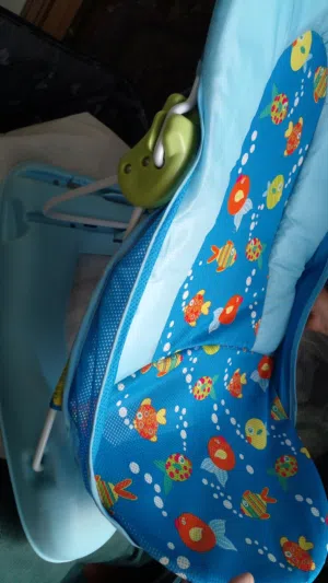 مستلزمات اطفال كرسي استحمام كرسي سياره بحاله جديده