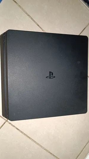 بلاستيشن 4 سوني استخدم فترة قليلة نظيف جداً PlayStation 4