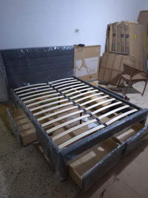 سرير حديد حاجه خفيفه الله يبارك جديد بالباكو جاي من بريطانيا