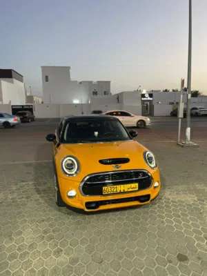 MINI Cooper S 2015 (Full Option) -  Pristine Condition