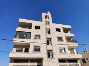 250 m2 4 Bedrooms Apartments for Sale in Nablus Al-Quds St.
