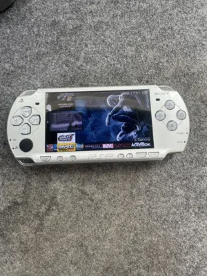 PSP  3000 للبيع