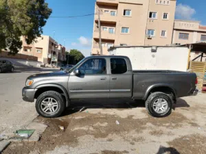 Used Toyota Tundra in Tripoli