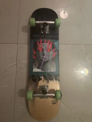 GLOBE SKATEBOARD