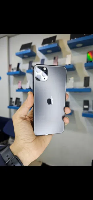 Apple iPhone 11 Pro Max 64 GB in Sana'a