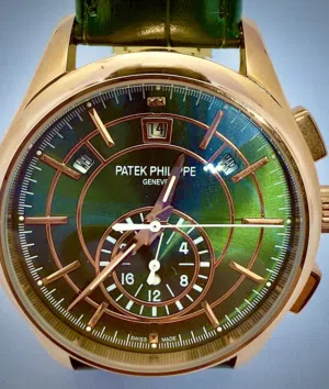 ساعة  باتيك فيليب (Patek Philippe)،  Annual Calendar Chronograph (المرجع 5905)