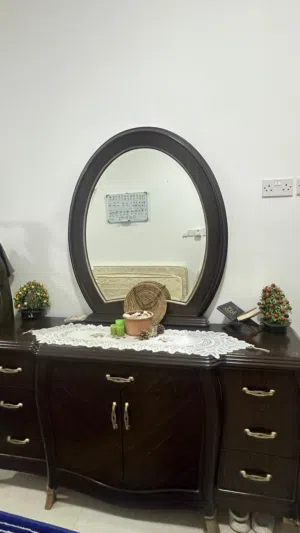 تسريحة مع ملاحقاتها بسعر ممتاز