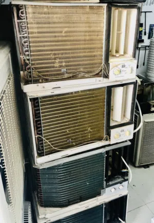 Neat and clean with good working conditions