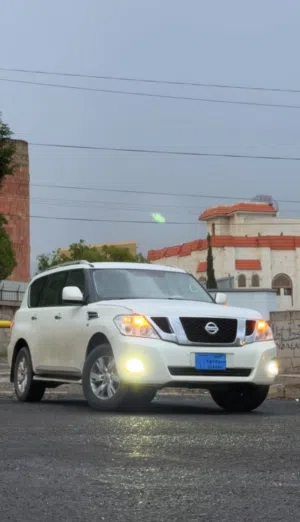 نيسان باترول v8 جير يدوي الوحيده في الجمهوريه جمركين مرقم مضمونه مختم 5600cc نظيفه مكتمه ممشى 100