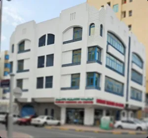 3 Floors . 3000 m2 . Agent3