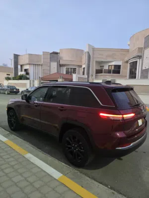 بيع مستعجل جيب كراند شيروكي 2024 خمسه راكب