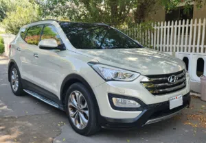 Huyndai Santa Fe 2015 (full option)