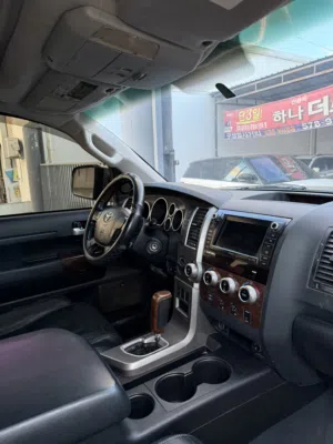 Used Toyota Tundra in Tripoli