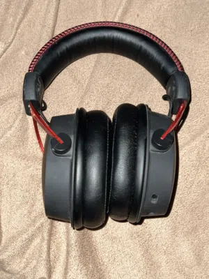 سماعه هايبر اكس موديل:HYPER X CLOUD ALPHA WIERD سماعه بحاله ممتازه مافيها اي عيب (شوف الوصف)