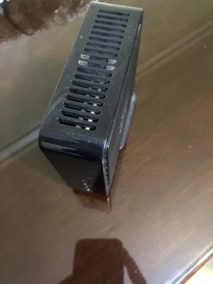 مقوي اشارة اكستندر (اورنج) لون أسود وهو المقوي الأكثر جودة وقوة في توزيع الانترنت بحالة الجديد