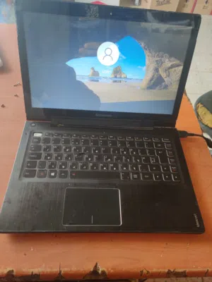 لابتوب Lenovo بمعالج i5-4200u Ram 4gb Hdd 500 شاشة لمس بشتغل ع شاحن وبودي جهاز بدو شوي ع200 موجود ف