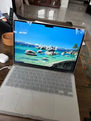 MacBook Air M4 13 Like new