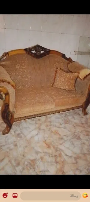 طقم كنب بسعر مغري للبيع