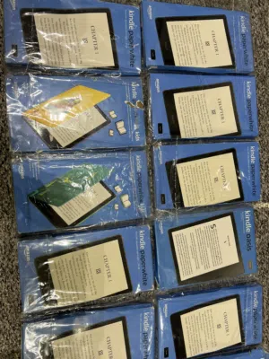 Amazon Kindle Scribe used  very good condition-10.2 display with pen