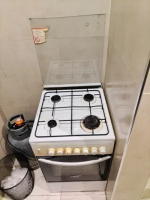 بوتجاز غاز 4 شعله وسرير كبير مع مرتبه
