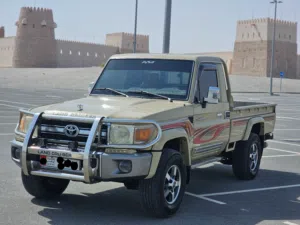 Toyota land cruiser pick up - Shas (2013)