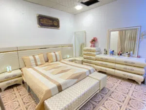 الغرفه / صناعه تركيه درجه اولى باب اول نضيفه كلش