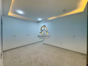 شقة ارضية حديثة غير مسكونه سابقا للإيجار البصره المشراق الجديد من جهة شارع الوفود