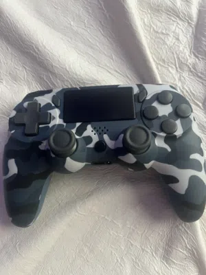 مستخدم خمس ايام كل شيء سليم ما في خراب الشاحن ماله تفسي تفسي مع الشاحن يشتغل على ps4 ps5 pc