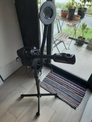 2 in 1 steamer with a magnifying lamp